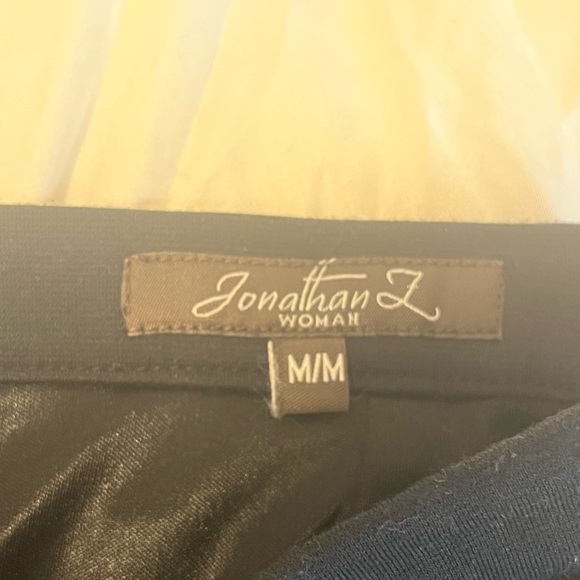 Jonathan F women black skirt. Size medium. - Picture 5 of 5